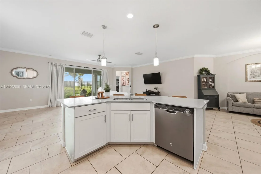 Photo of 1503 Bunker Dr