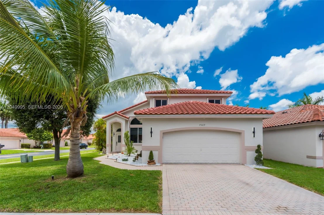 Photo of 7569 Parkside Ln