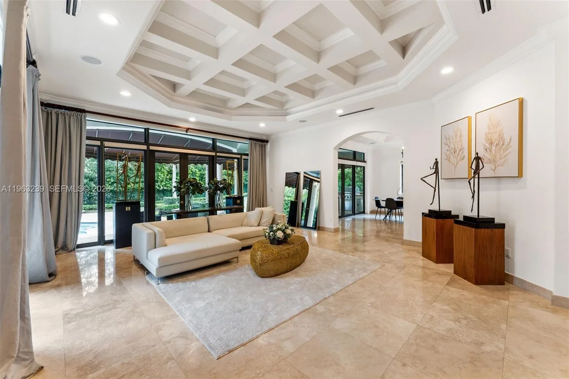 Photo of 11111 Killian Park Rd