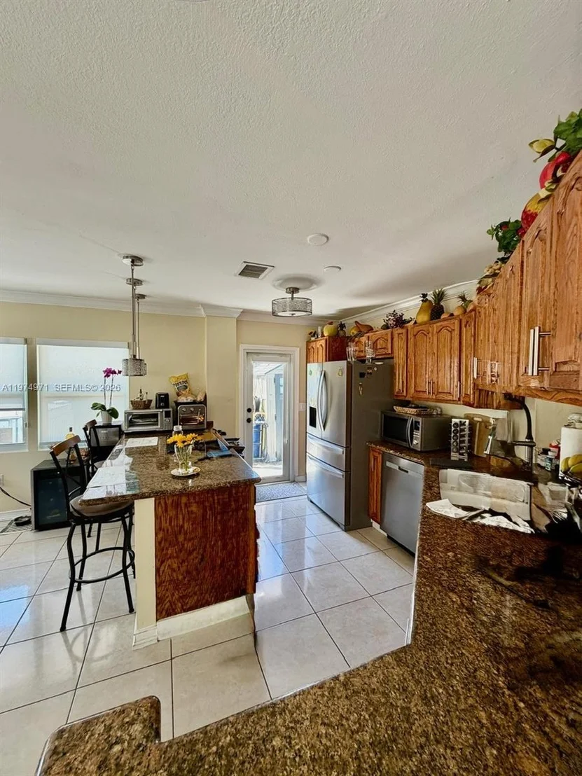 Photo of 212 Banyan Ln