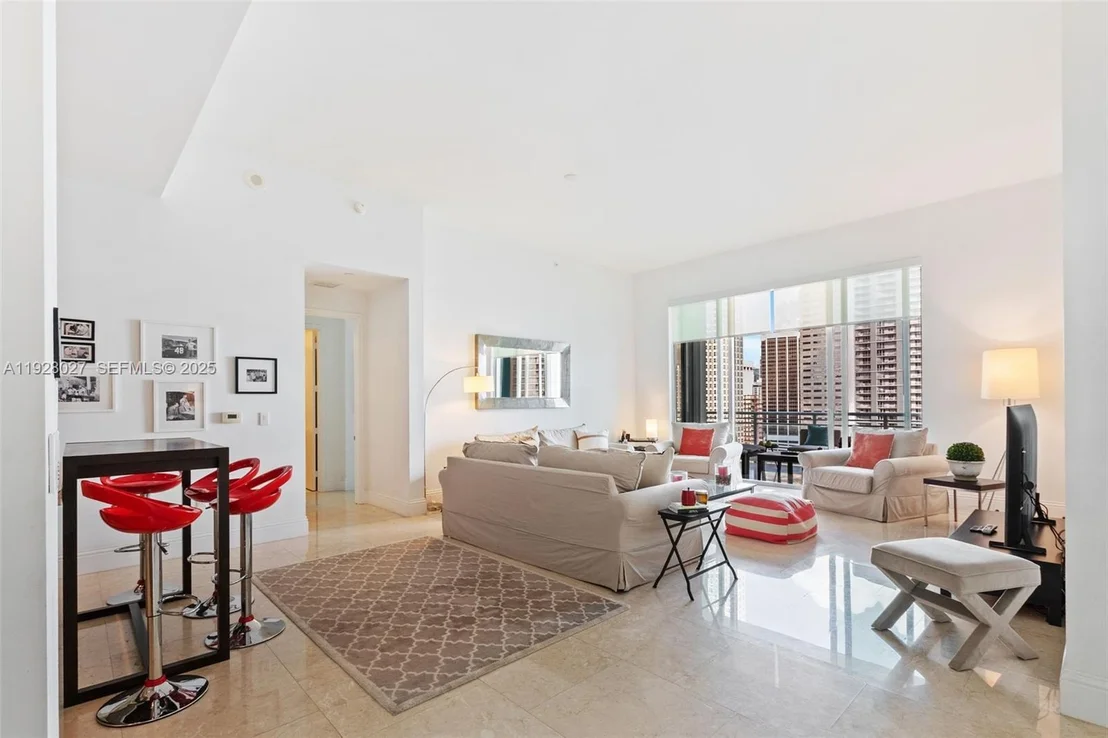 Photo of Unit 2002 at 900 Brickell Key Blvd