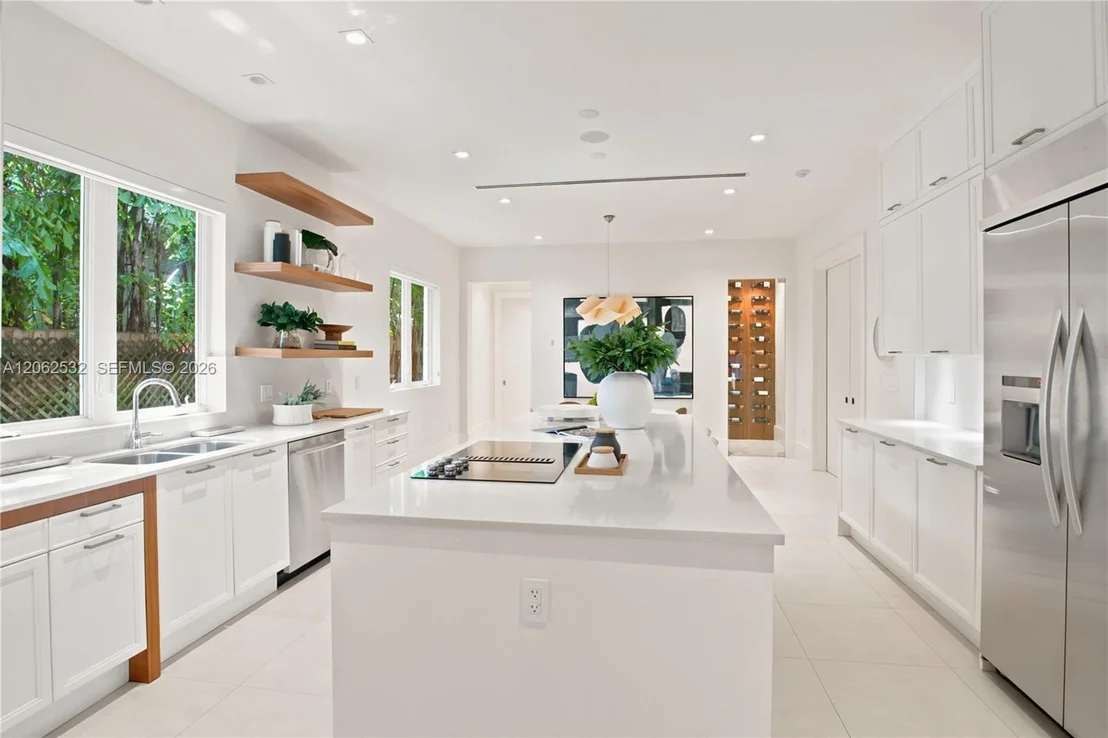 Photo of 2820 Brickell Ave