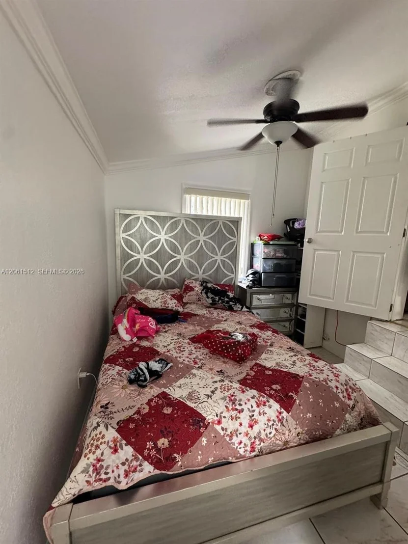 Photo of 80 W 56th St