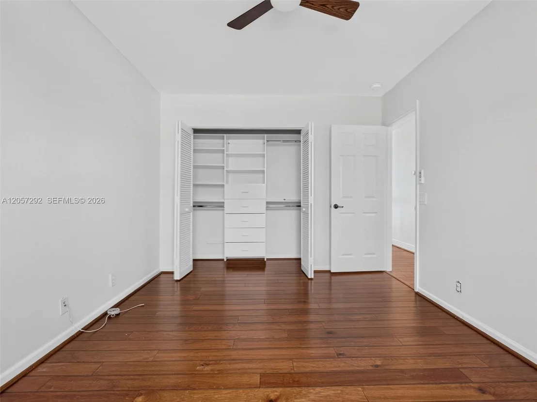 Photo of 1012 Cedar Falls Dr