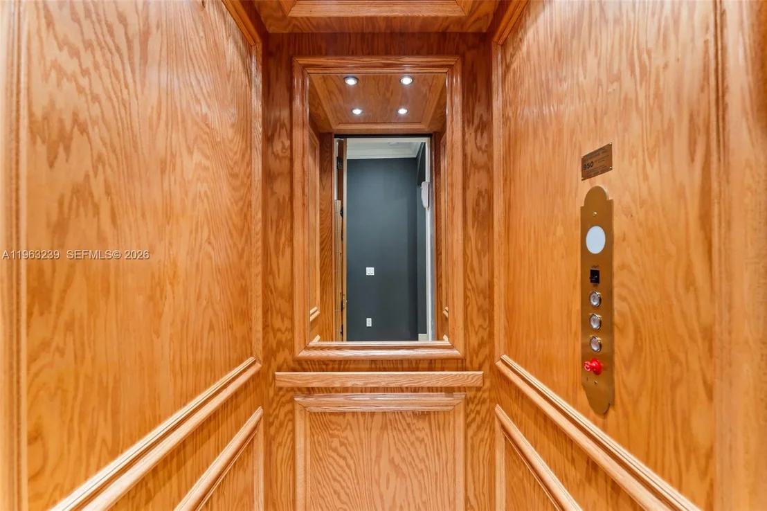 Photo of 11111 Killian Park Rd