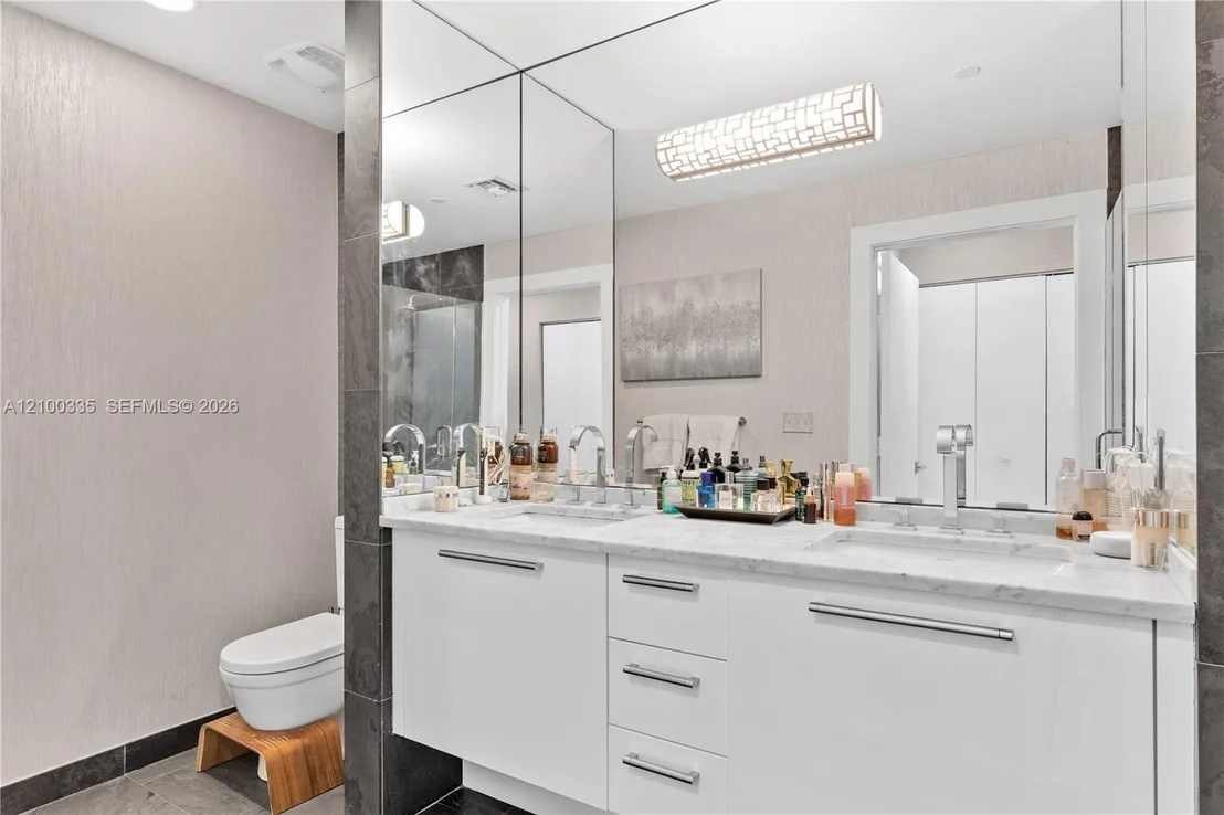 Photo of Unit 3003 at 900 Biscayne Blvd