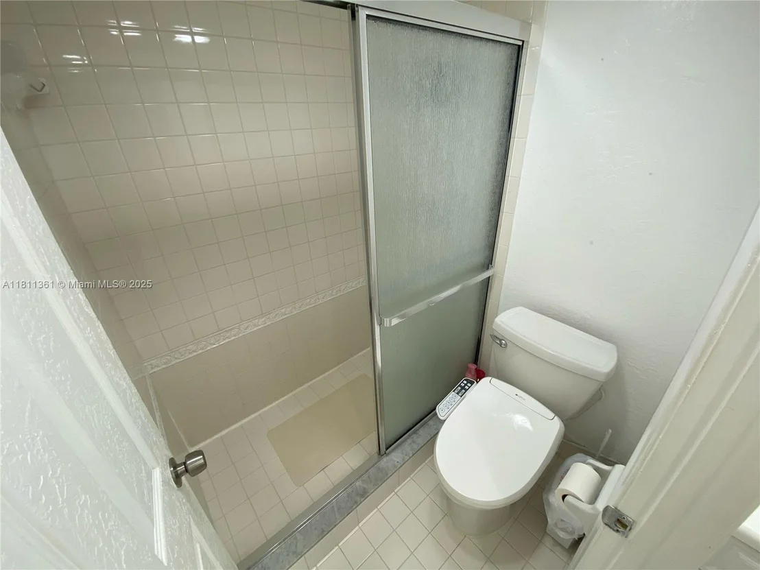 Photo of Unit G3 at 1902 Bermuda Cir