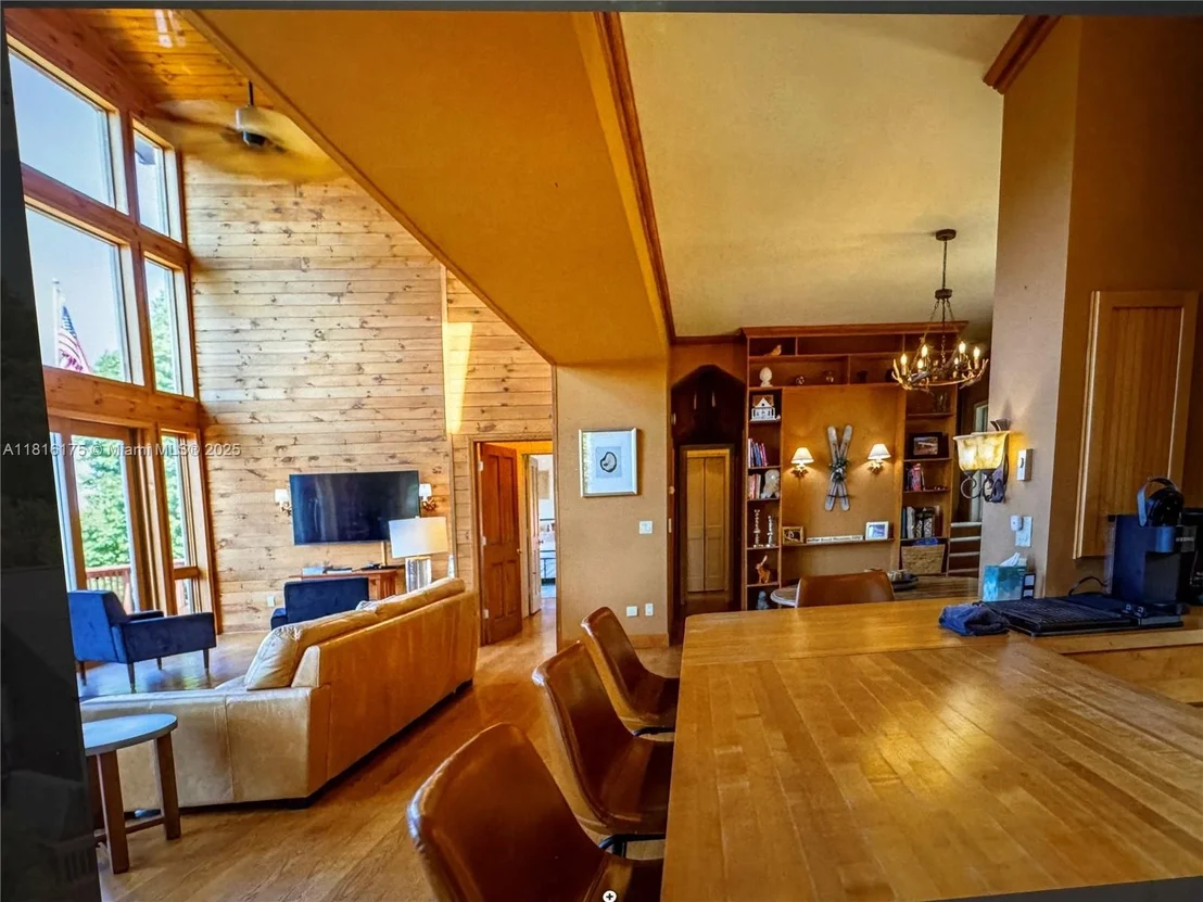 Photo of 200 Summit Lodge Road