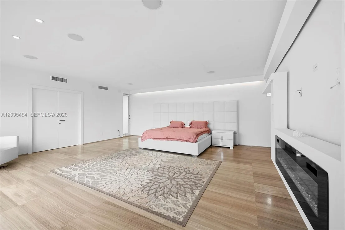 Photo of 480 Ocean Blvd