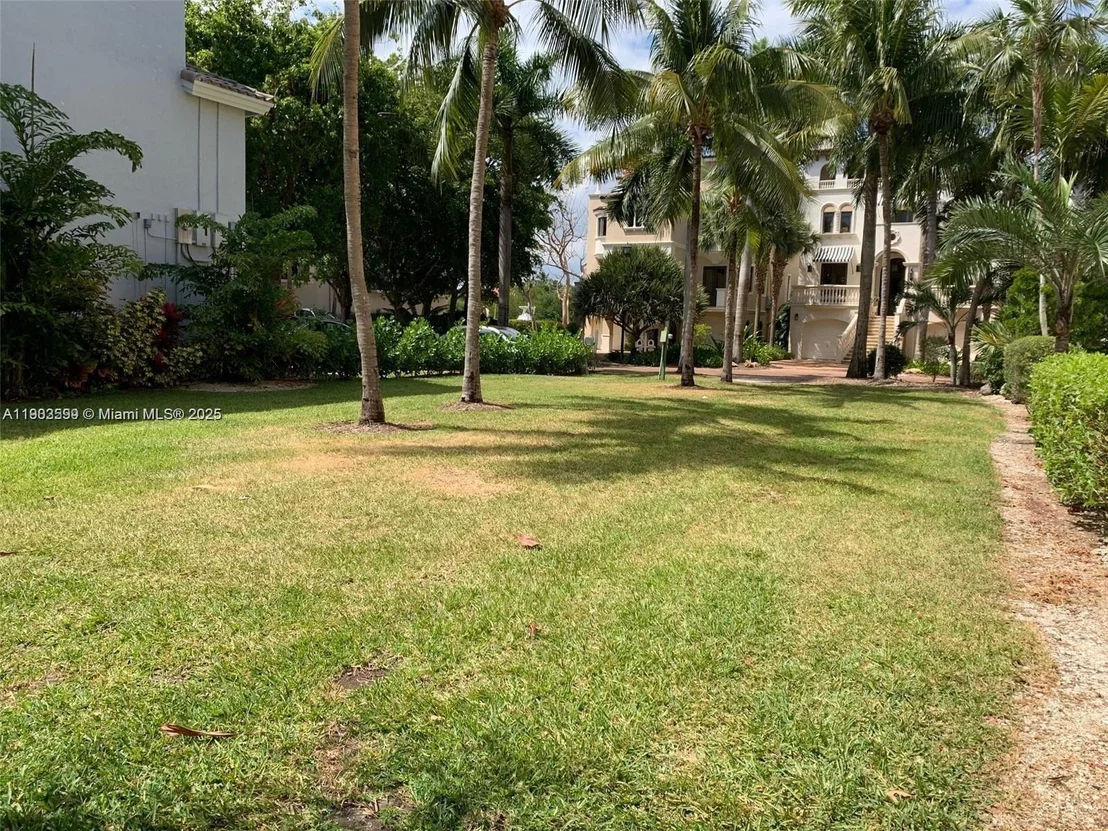 Photo of 5863 Paradise Point Dr