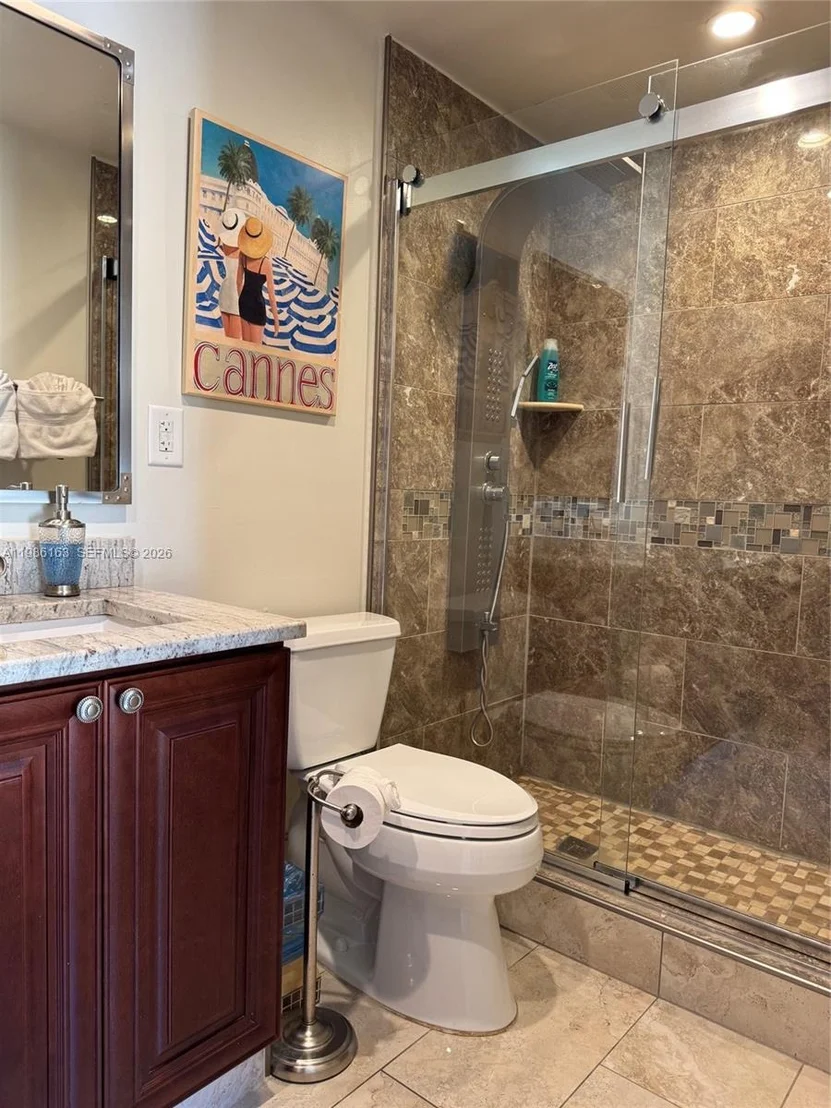 Photo of 2355 SE 7th St