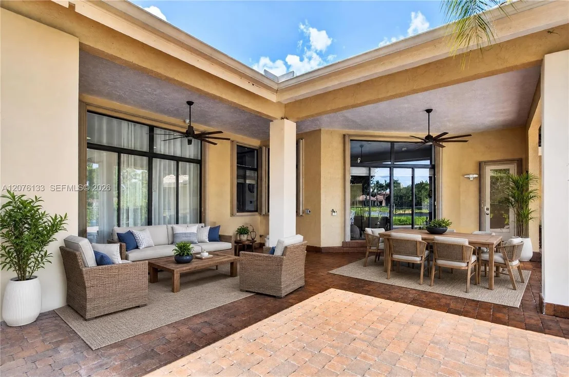 Photo of 2725 Hunter Rd