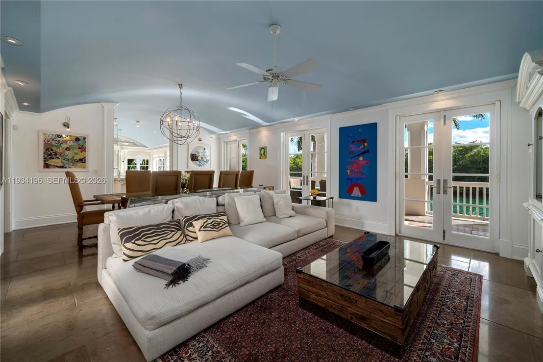 Photo of 100 Cape Florida Dr