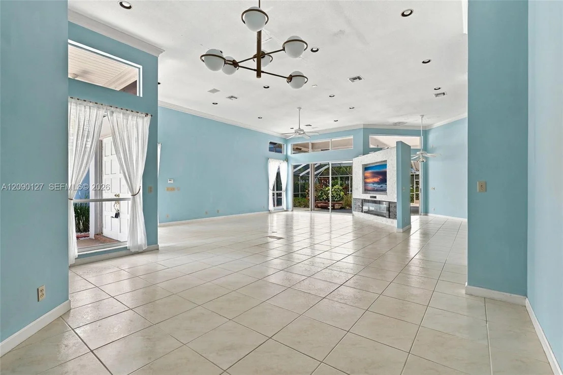 Photo of 173 Orange Tree Dr
