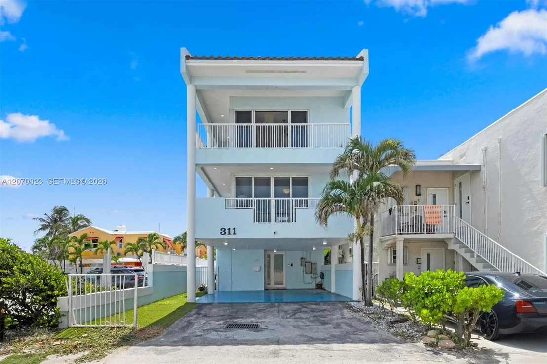 Photo of 311 N N Surf Rd