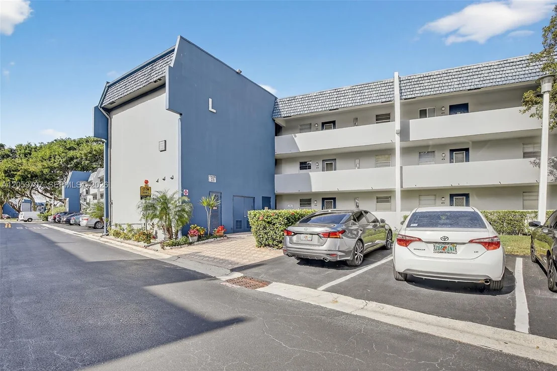 Photo of Unit 307 at 7897 Golf Circle Dr