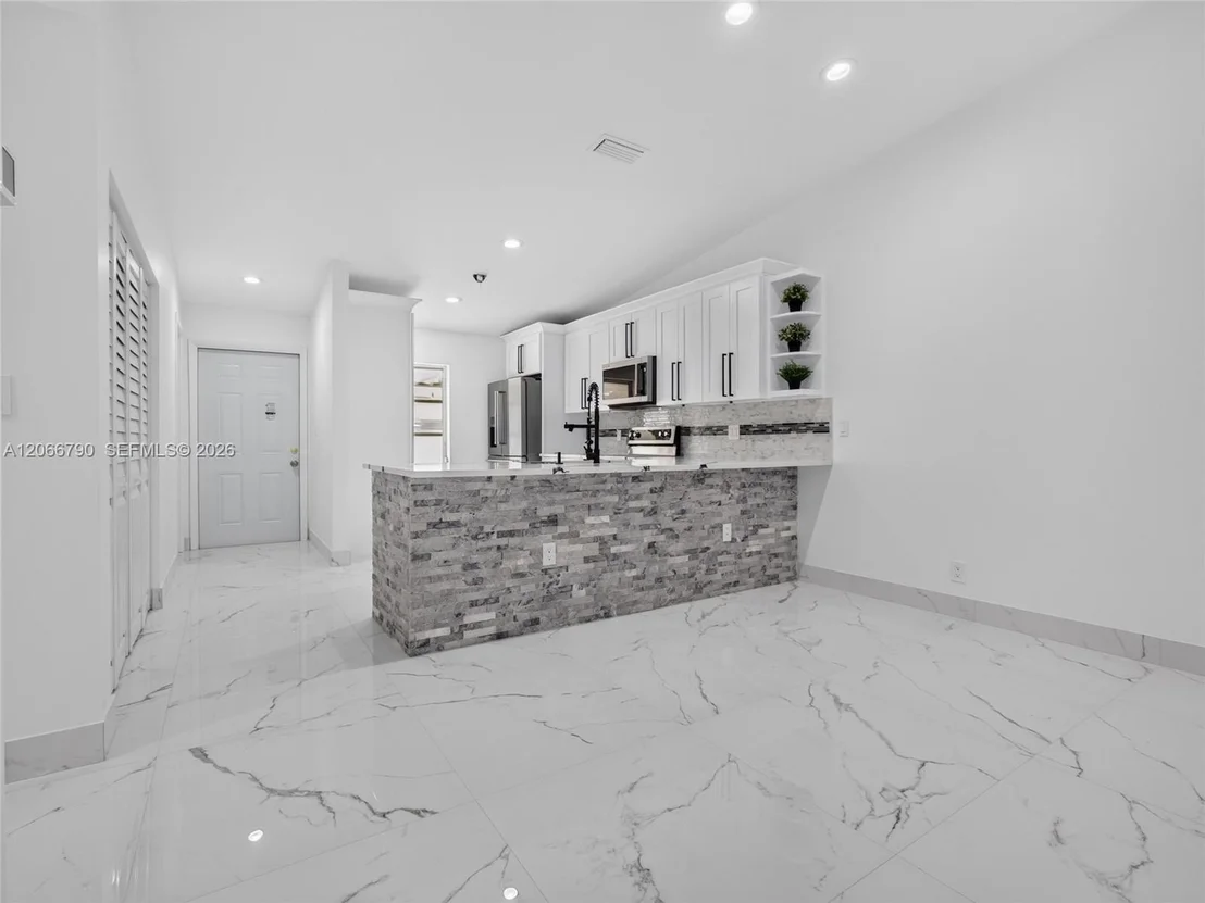 Photo of 18956 Argosy Dr