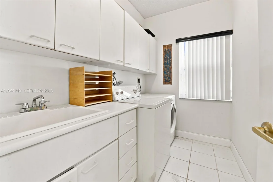 Photo of 12388 Classic Dr