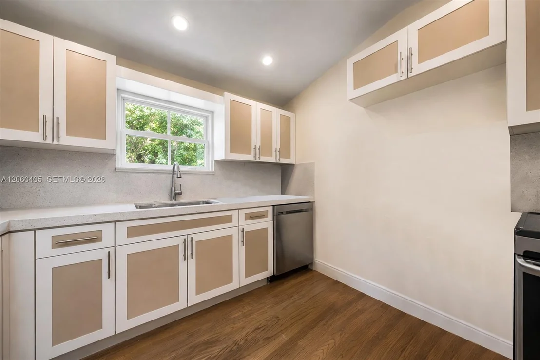 Photo of 1324 Normandy Dr