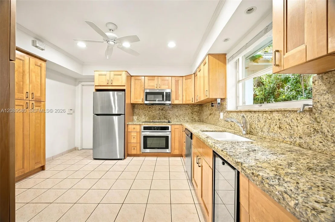 Photo of 1325 Blue Rd