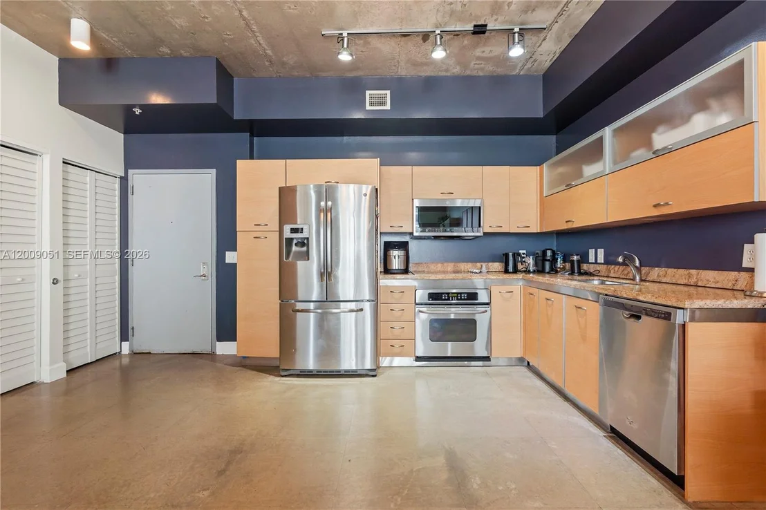 Photo of Unit 802 at 2275 Biscayne Blvd