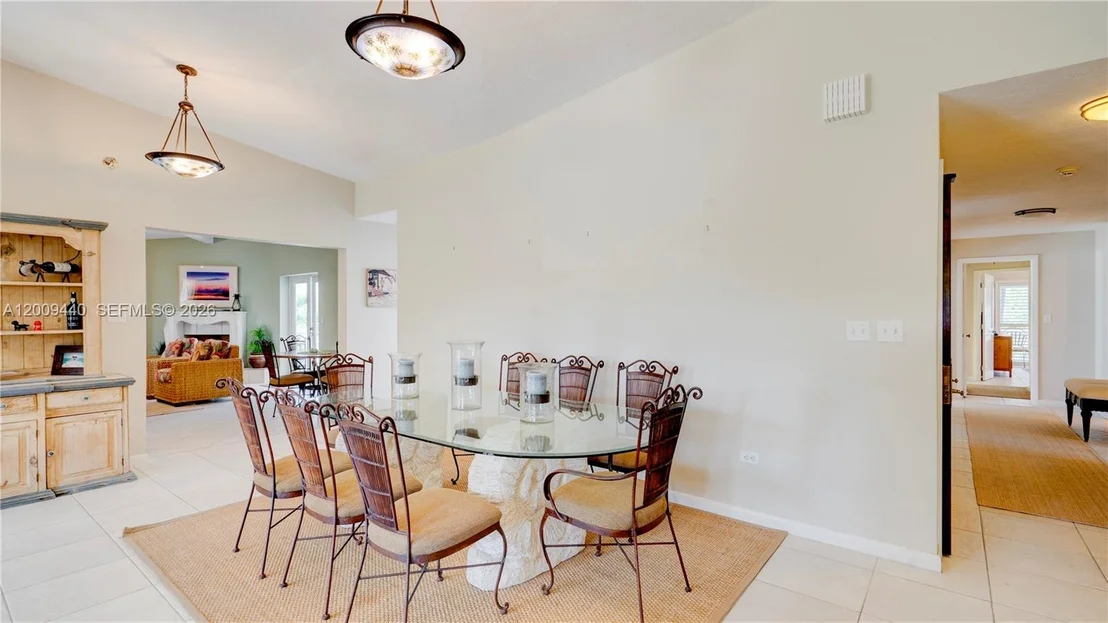 Photo of 1101 Mastic Street