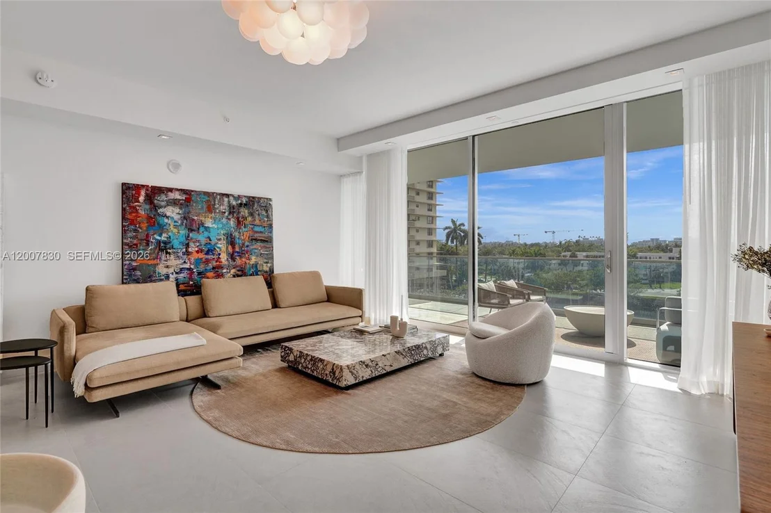 Photo of Unit 404 at 10201 Collins Ave