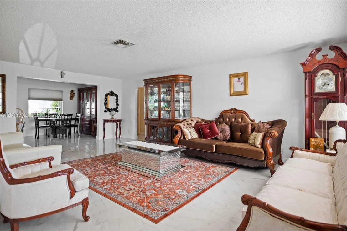 Photo of 2103 SW 20th Cir