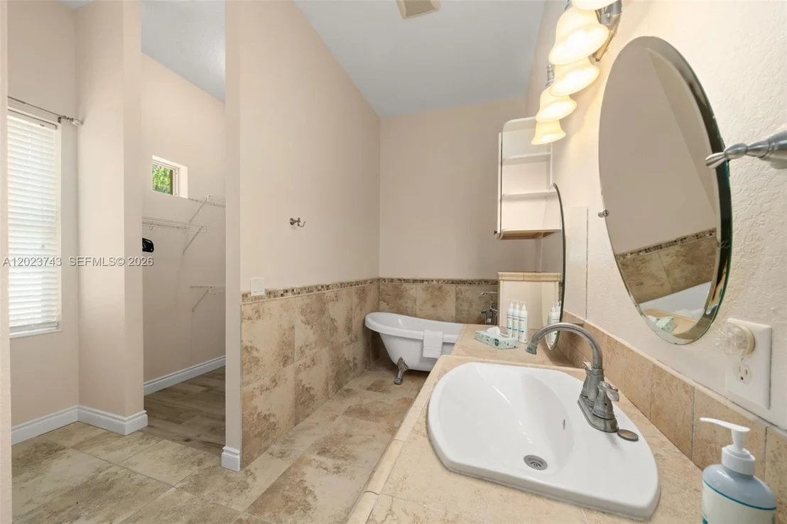 Photo of 9526 Kingfisher PL