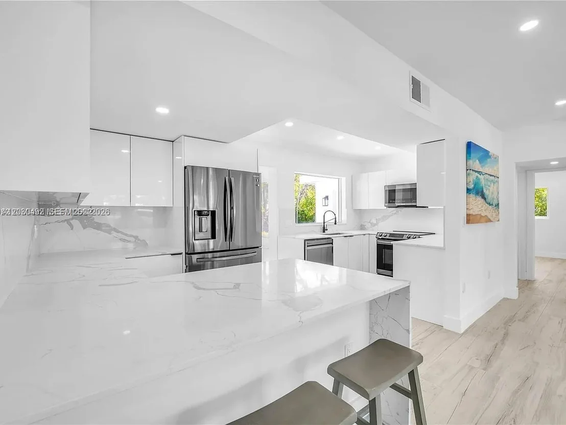 Photo of 1905 Alamanda Dr
