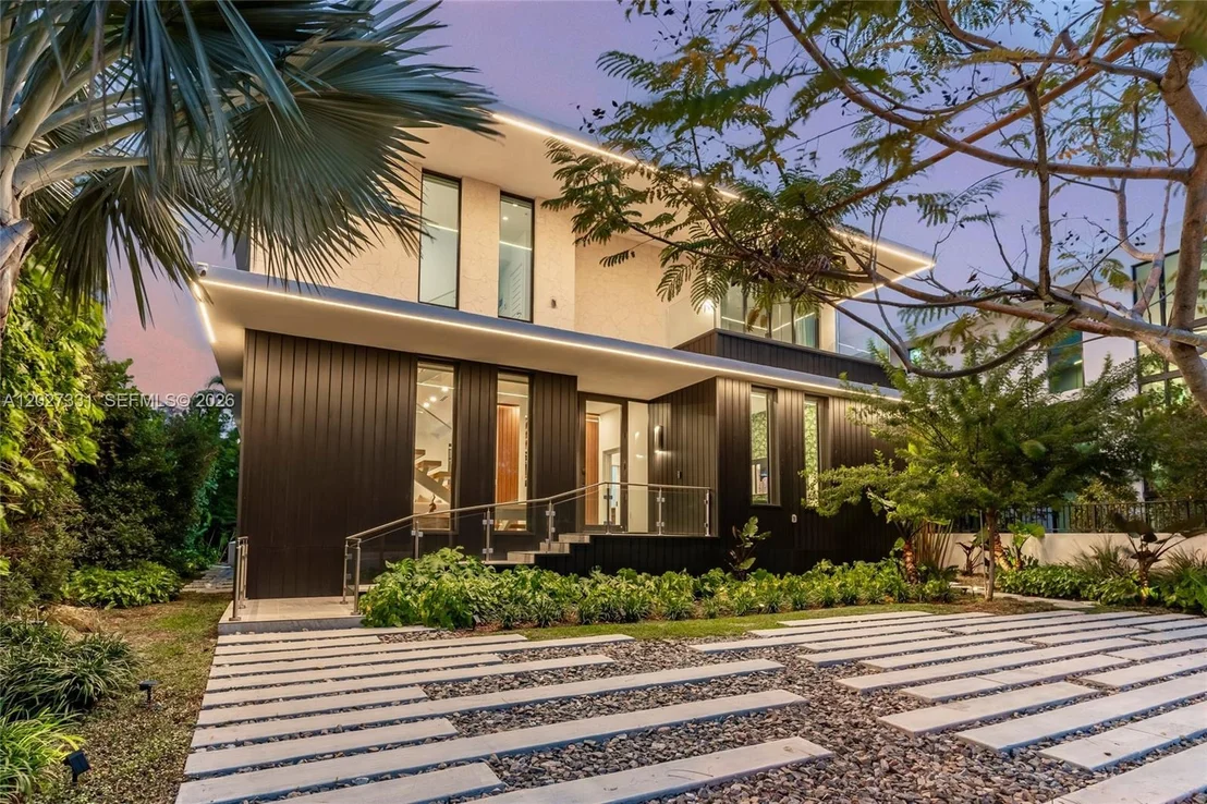 Photo of 4354 Alton Rd