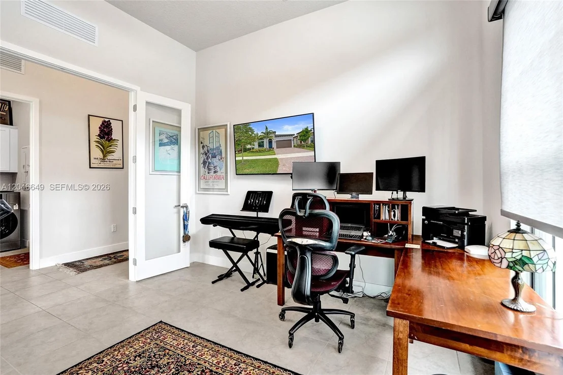 Photo of 8147 Juniper Dr