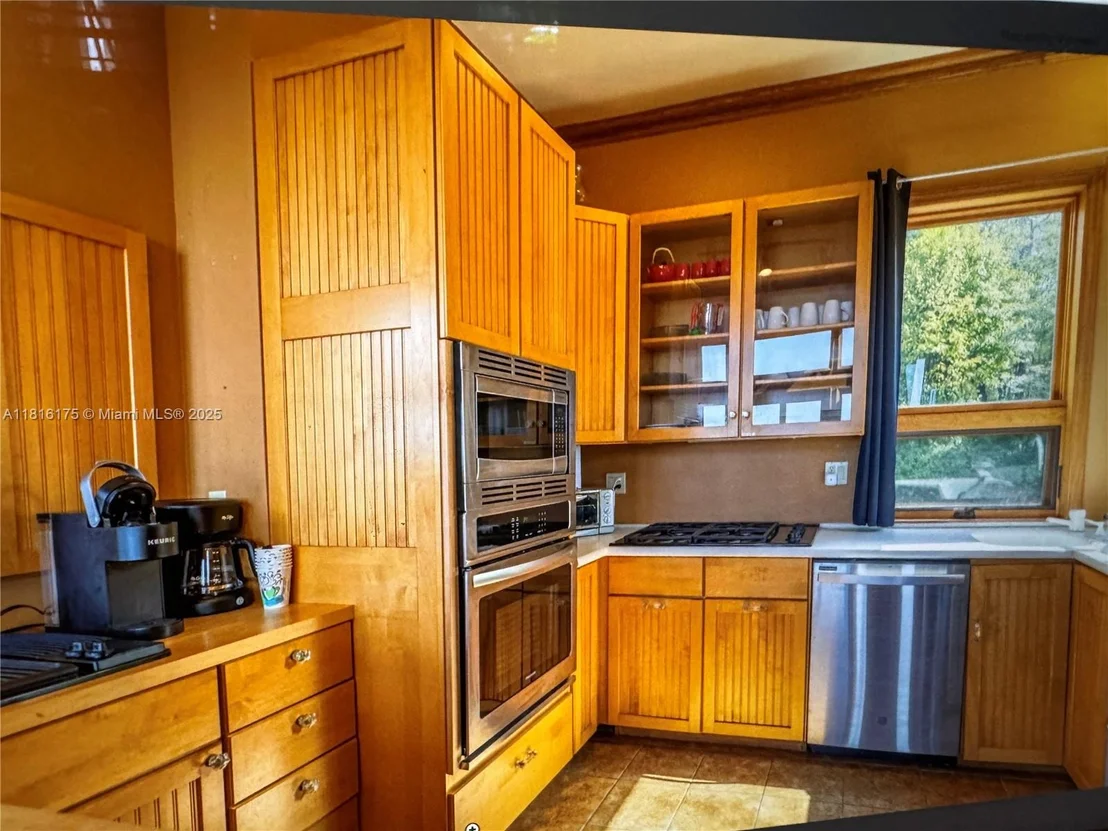 Photo of 200 Summit Lodge Road