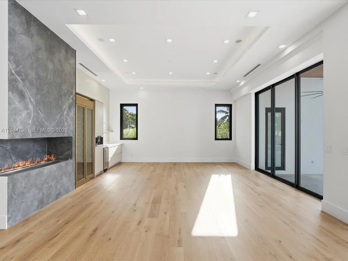 Photo of 2 Sunset Ln