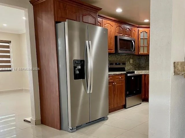 Photo of 330 W 40th Pl