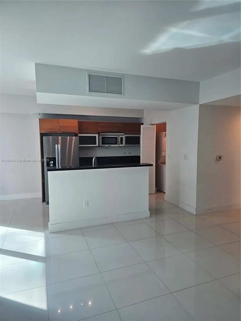 Photo of Unit 908 at 244 Biscayne Blvd