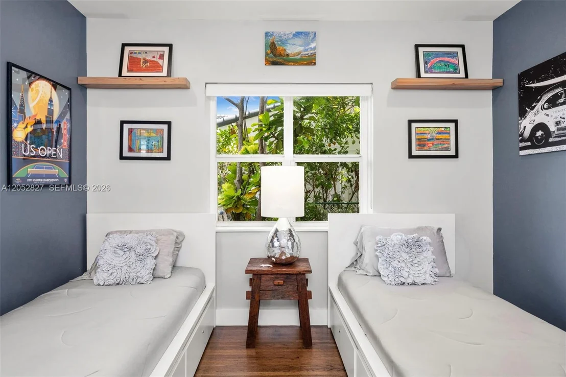 Photo of 9172 Carlyle Ave