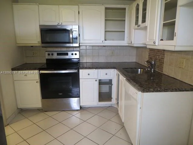 Photo of Unit 708 at 3499 Oaks Way