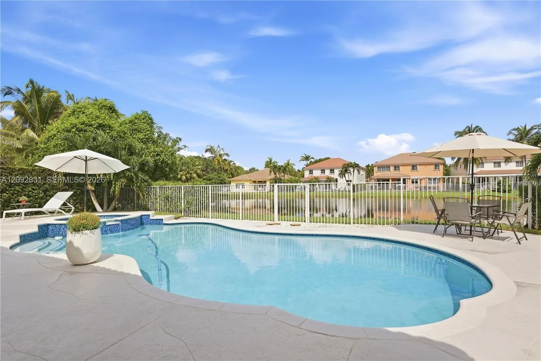 Photo of 1612 Blue Jay Cir