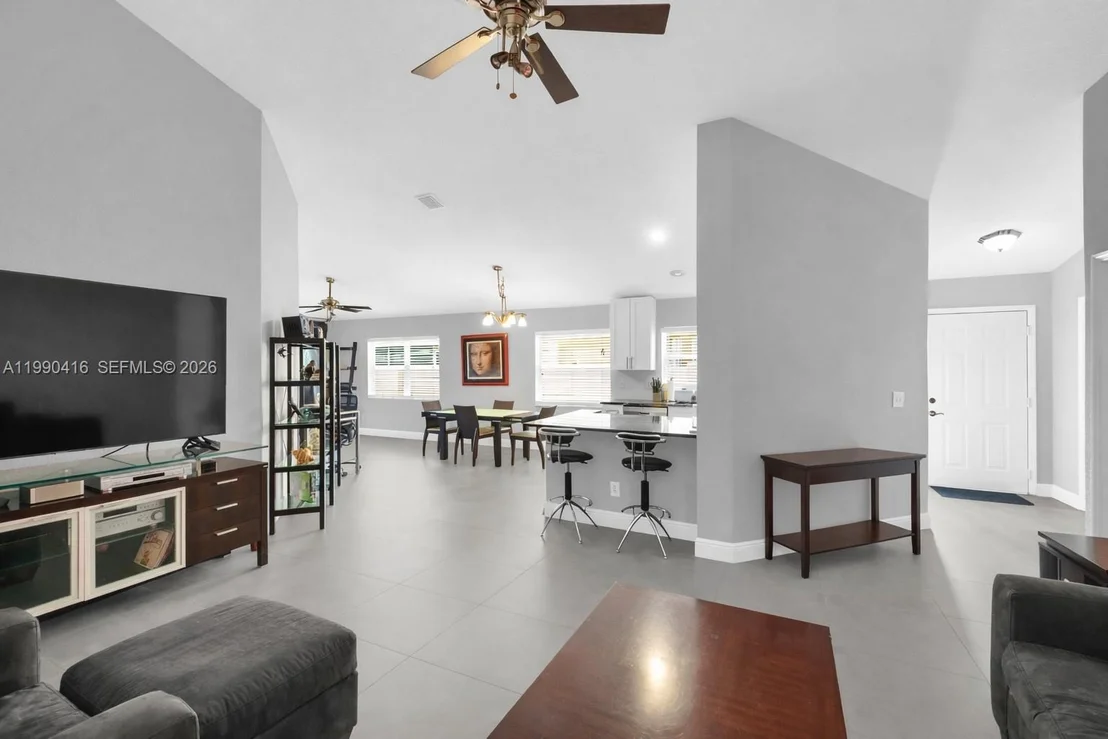 Photo of 5477 Grande Palm Cir