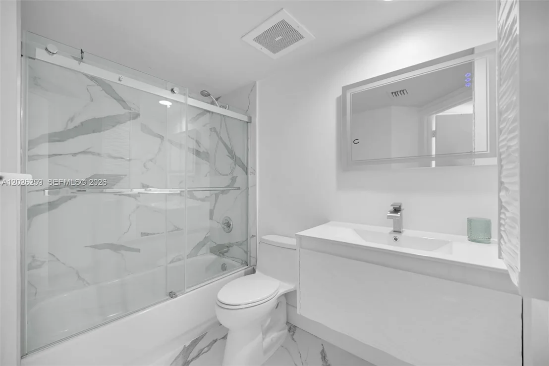 Photo of Unit 821 at 9201 Collins Ave