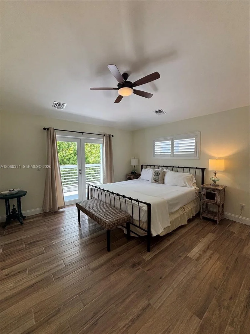 Photo of 102 Venetian Dr