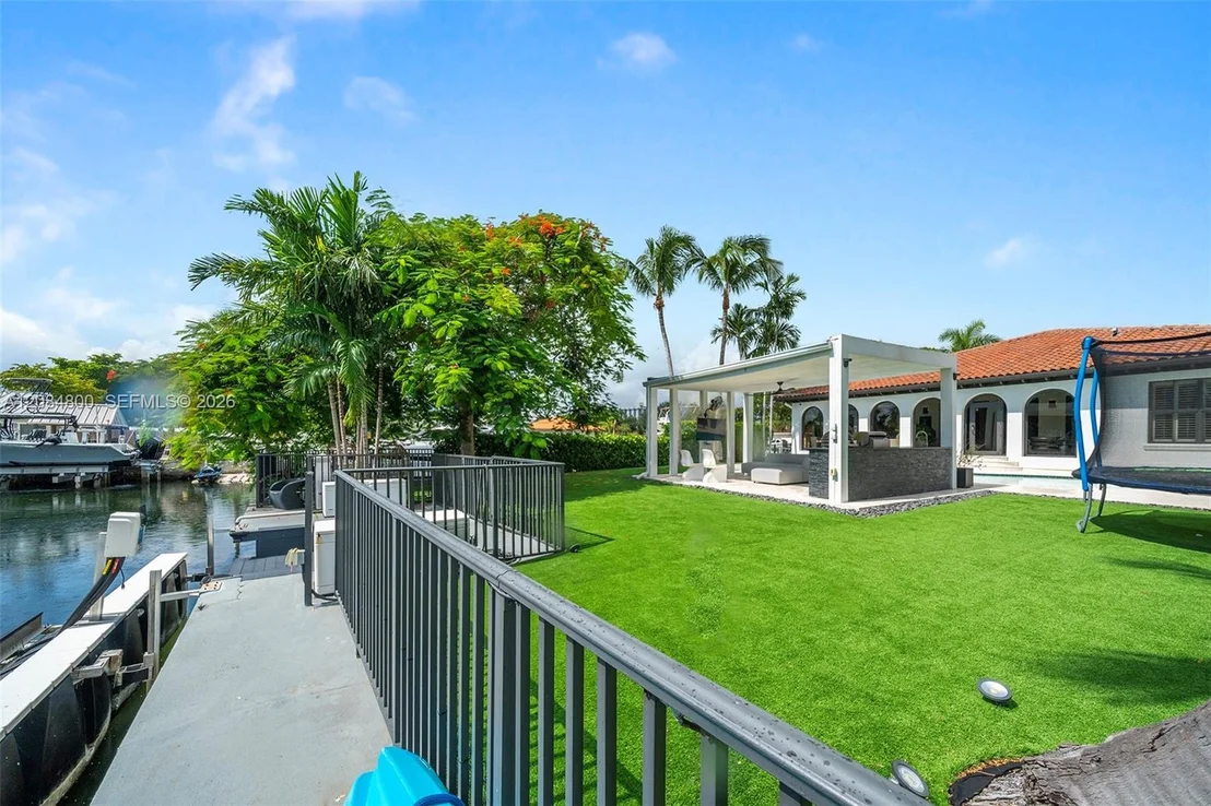 Photo of 12905 Ixora Rd