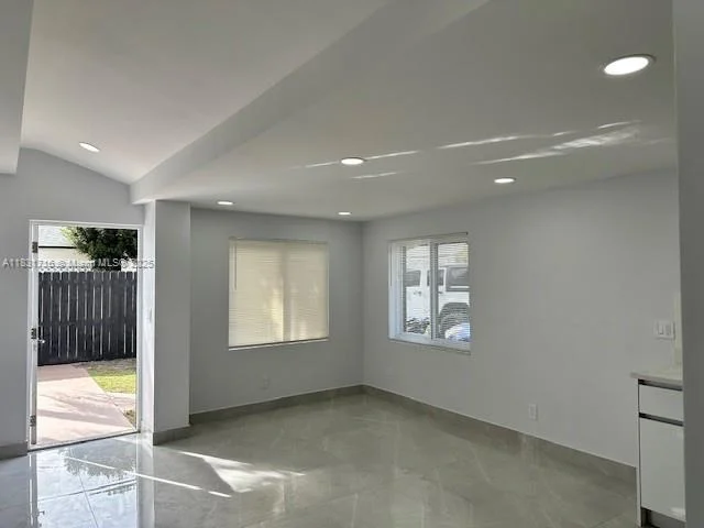 Photo of 42 SE 10th Ter