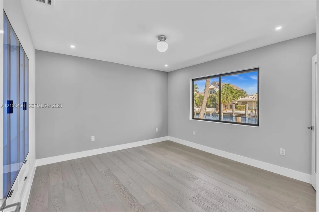 Photo of 1170 Fairview Ln