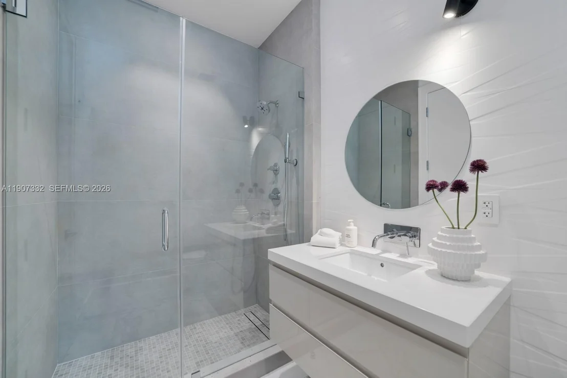 Photo of 7845 Atlantic Way
