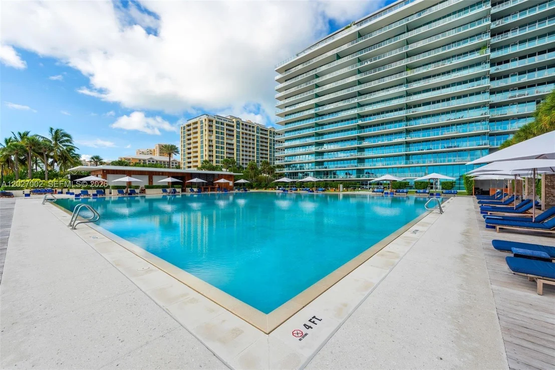 Photo of Unit LPH2N at 350 Ocean Dr