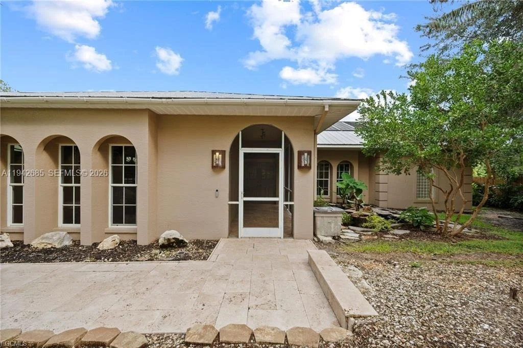 Photo of 1981 Carbonata Drive