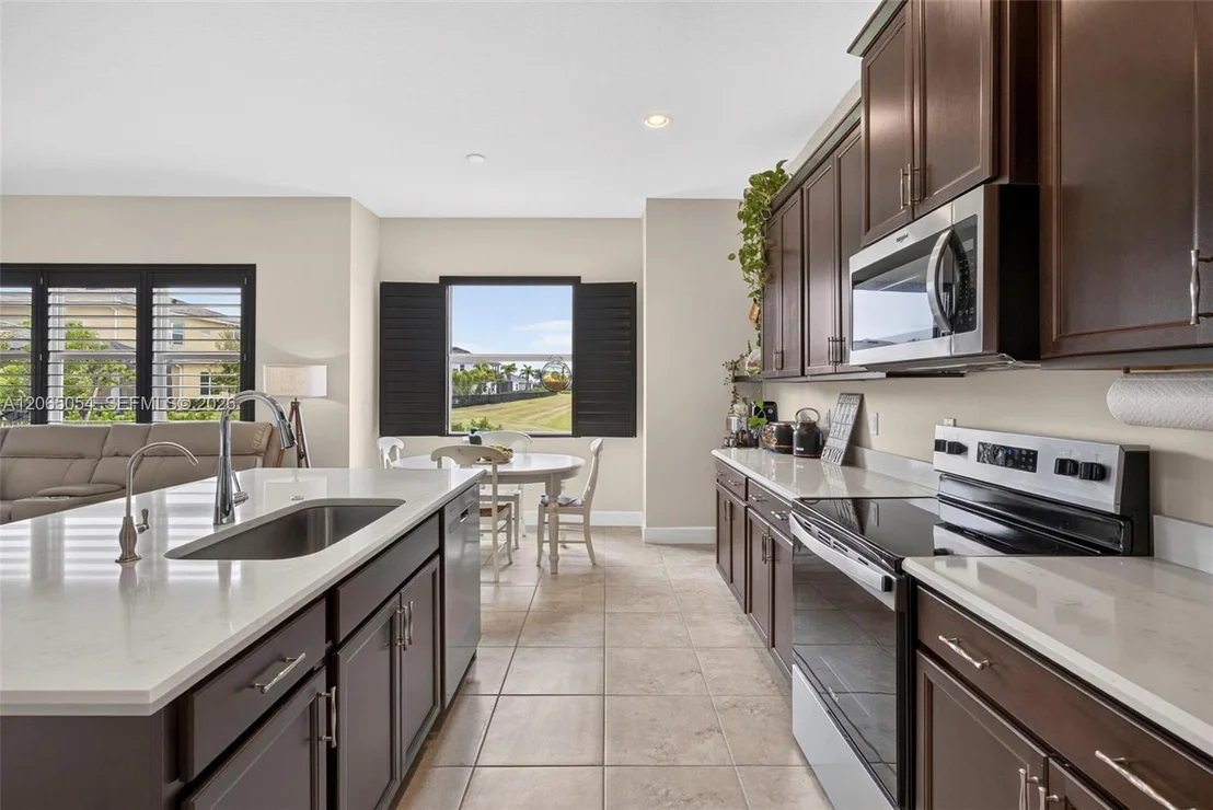Photo of 5691 Bristlecone Commoms