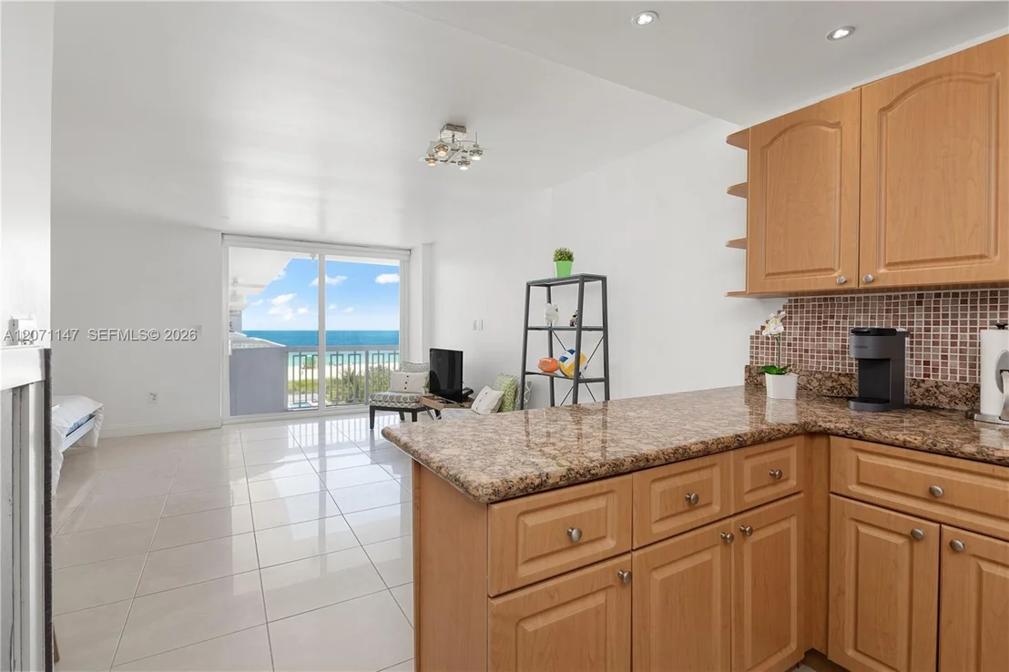 Photo of Unit 607 at 401 Ocean Dr